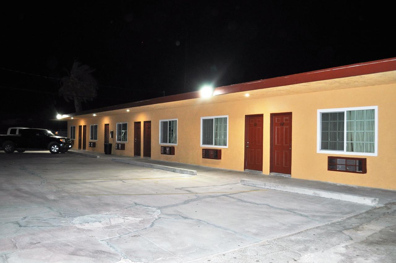 A Nights Inn Ridgecrest Εξωτερικό φωτογραφία