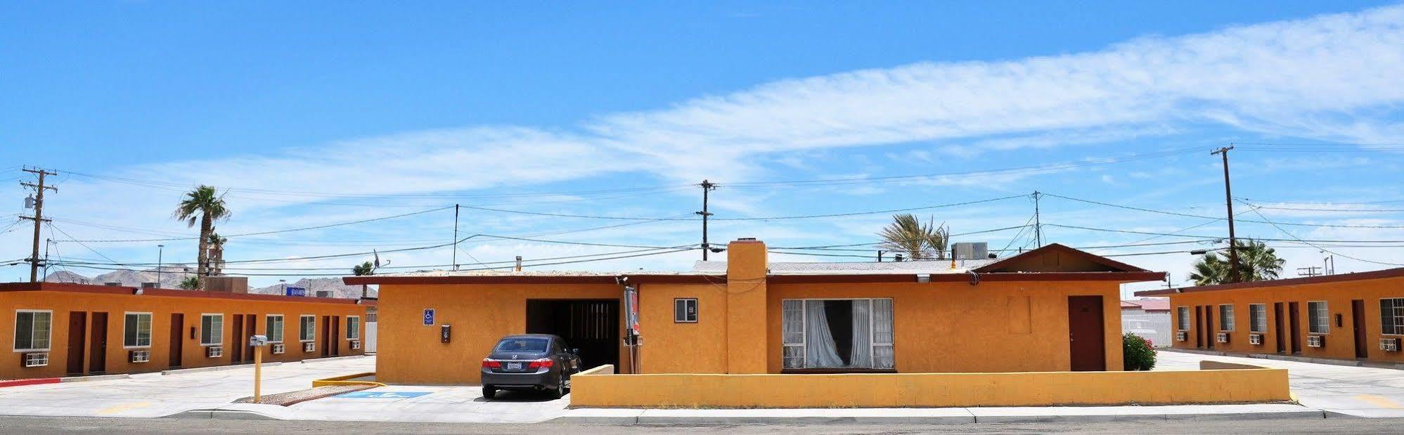 A Nights Inn Ridgecrest Εξωτερικό φωτογραφία