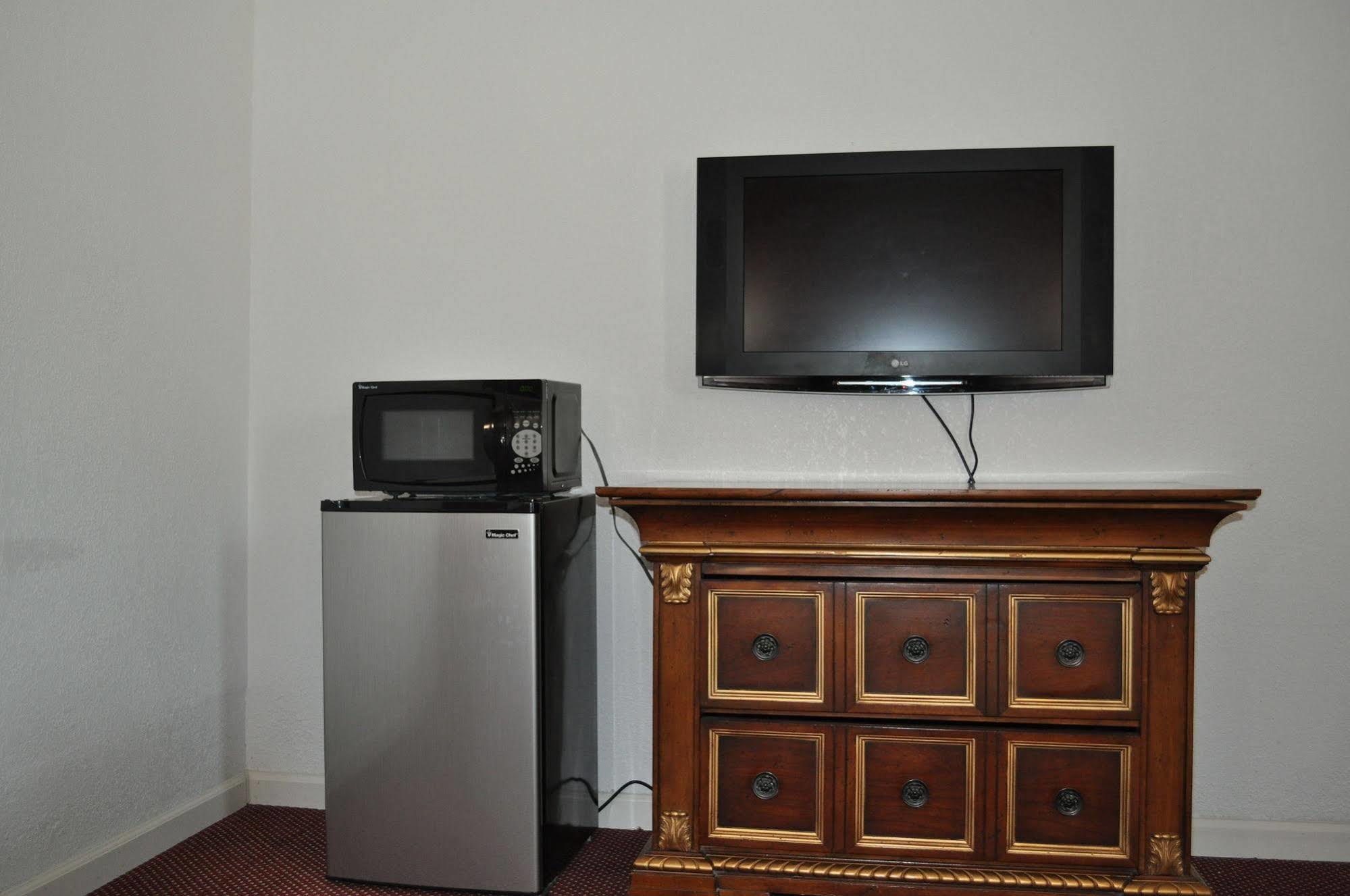 A Nights Inn Ridgecrest Εξωτερικό φωτογραφία